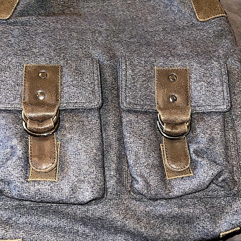 MO & Co. CHARCOAL WOOL/FLANNEL/LEATHER/FABRIC CROSSBODY GORGEOUS BAG